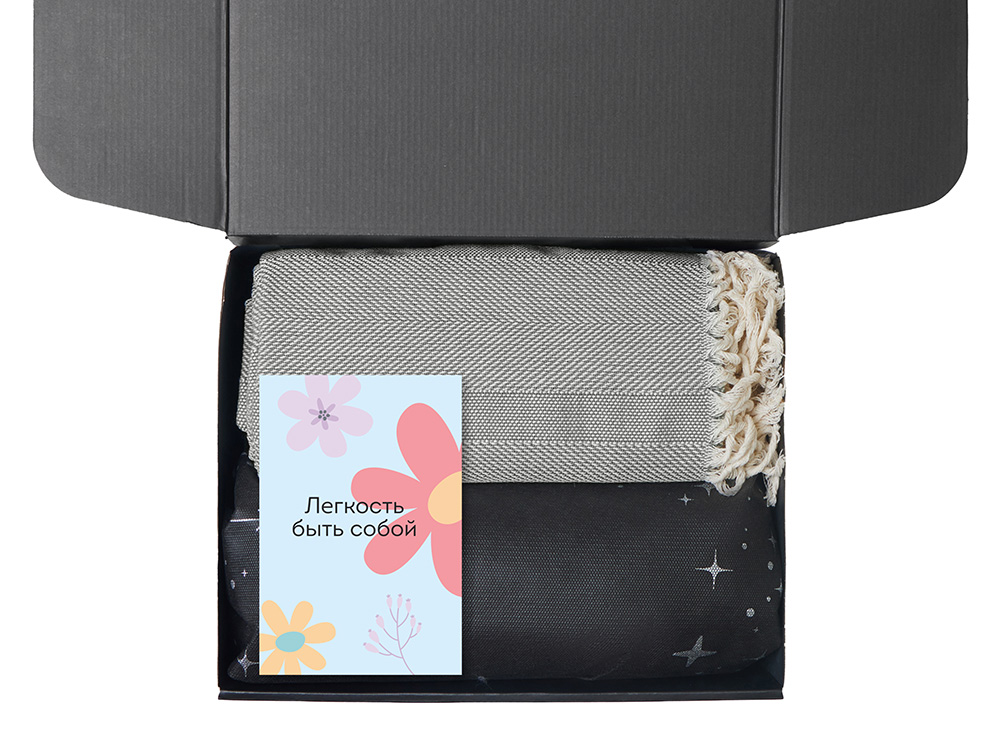 Подарочный набор Re:f. Shelter с пледом, зеркалом, свечой и диффузором Подарочный набор Re:f. Shelter с пледом, зеркалом, свечой и диффузором