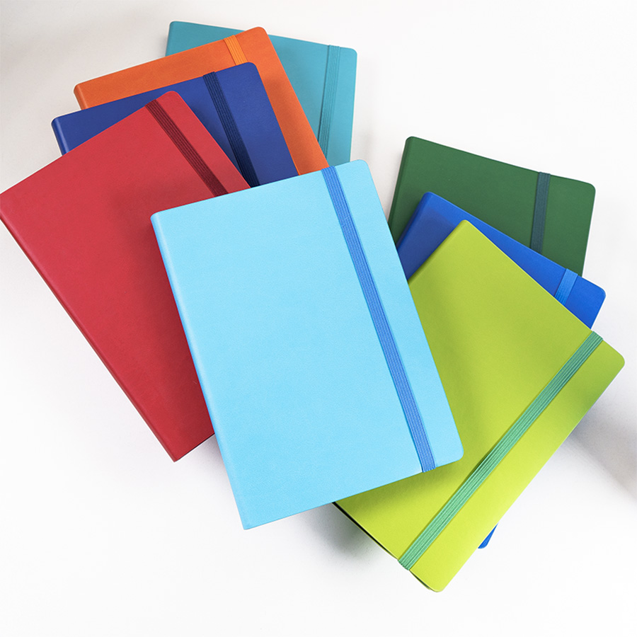 Бизнес-блокнот "RILY", формат А5,  зеленое яблоко, блок в точку