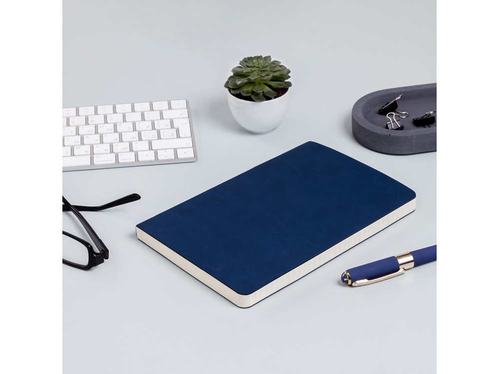 Ежедневник А5 недатированный Megapolis Flex, темно-синий