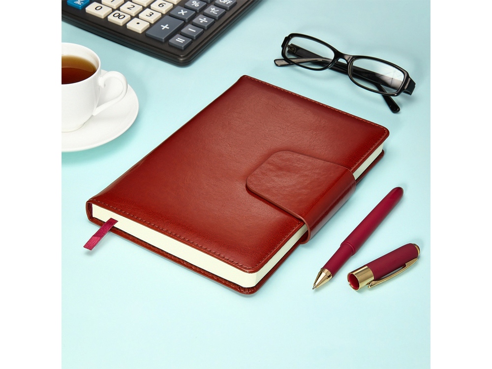 Ежедневник А5 недатированный Prestige, бордовый