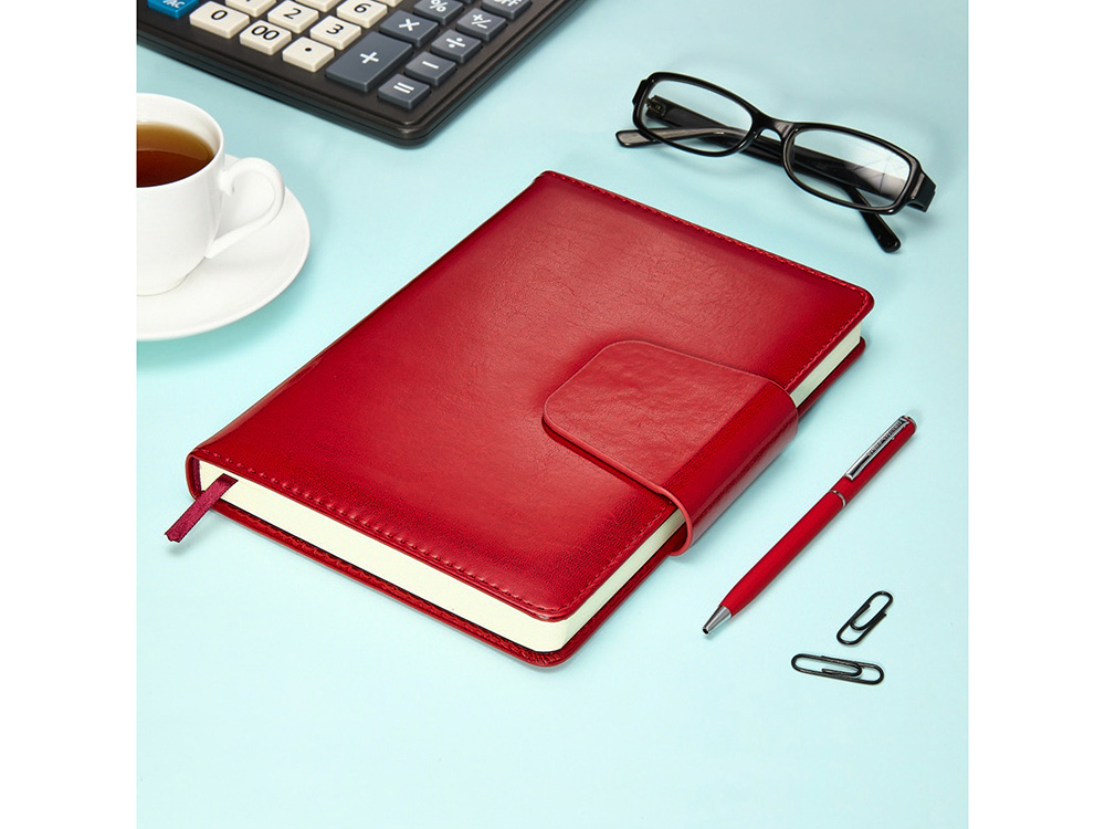 Ежедневник А5 недатированный Prestige, красный