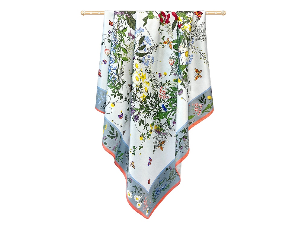 Платок Русский полевой букет, молочный