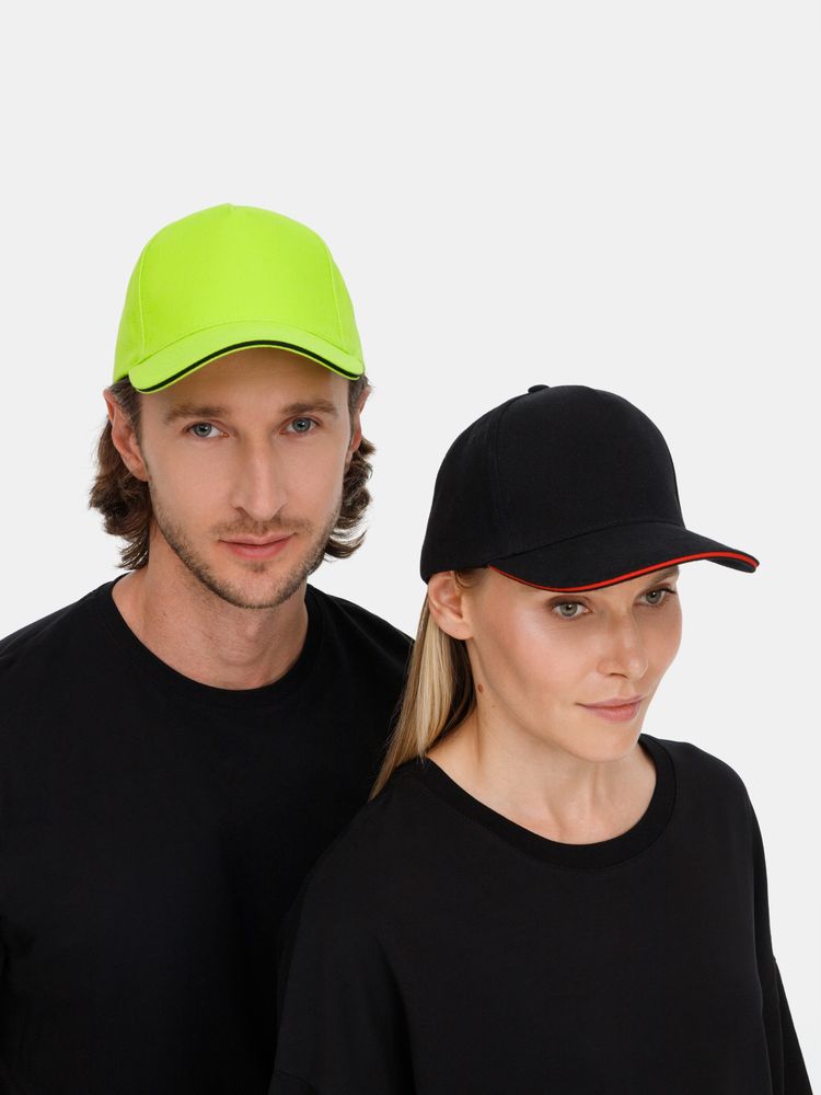 Бейсболка Classic 2.0, черная с красным кантом