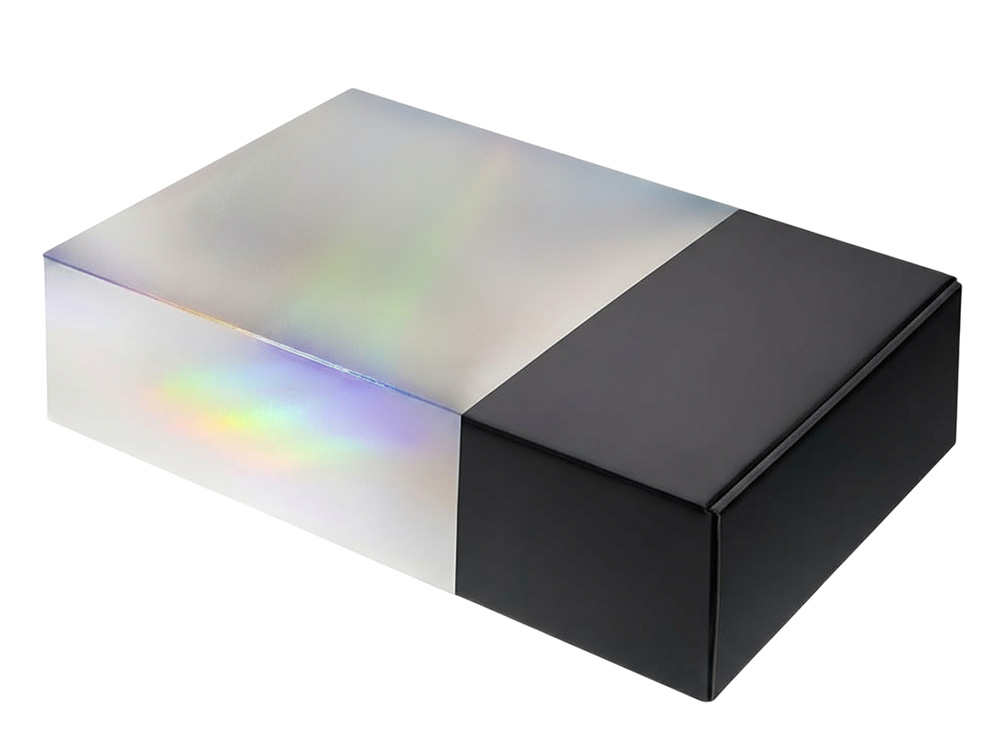 Подарочная коробка с голографическим шубером без печати Aurora, L, 260х260х100 мм. Подарочная коробка с голографическим шубером без печати Aurora, L, 260х260х100 мм.