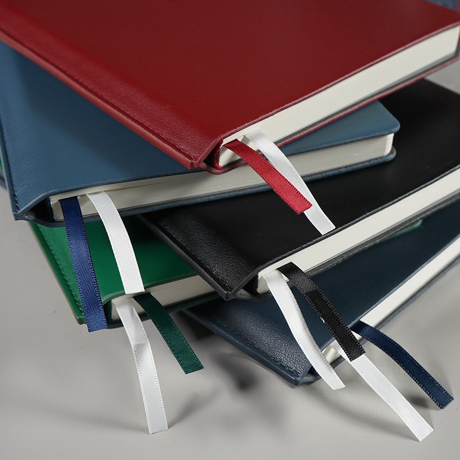 Ежедневник недатированный MAVE, зеленый, формат А5, блок в линейку