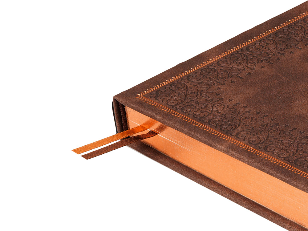 Ежедневник недатированный А5 Royal, коричневый с бронзовым срезом Ежедневник недатированный А5 Royal, коричневый с бронзовым срезом