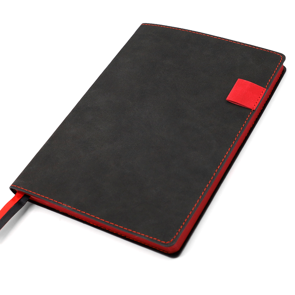 Ежедневник A5 недатированный Efemero в мягком переплёте, черно-красный Ежедневник A5 недатированный Efemero в мягком переплёте, черно-красный