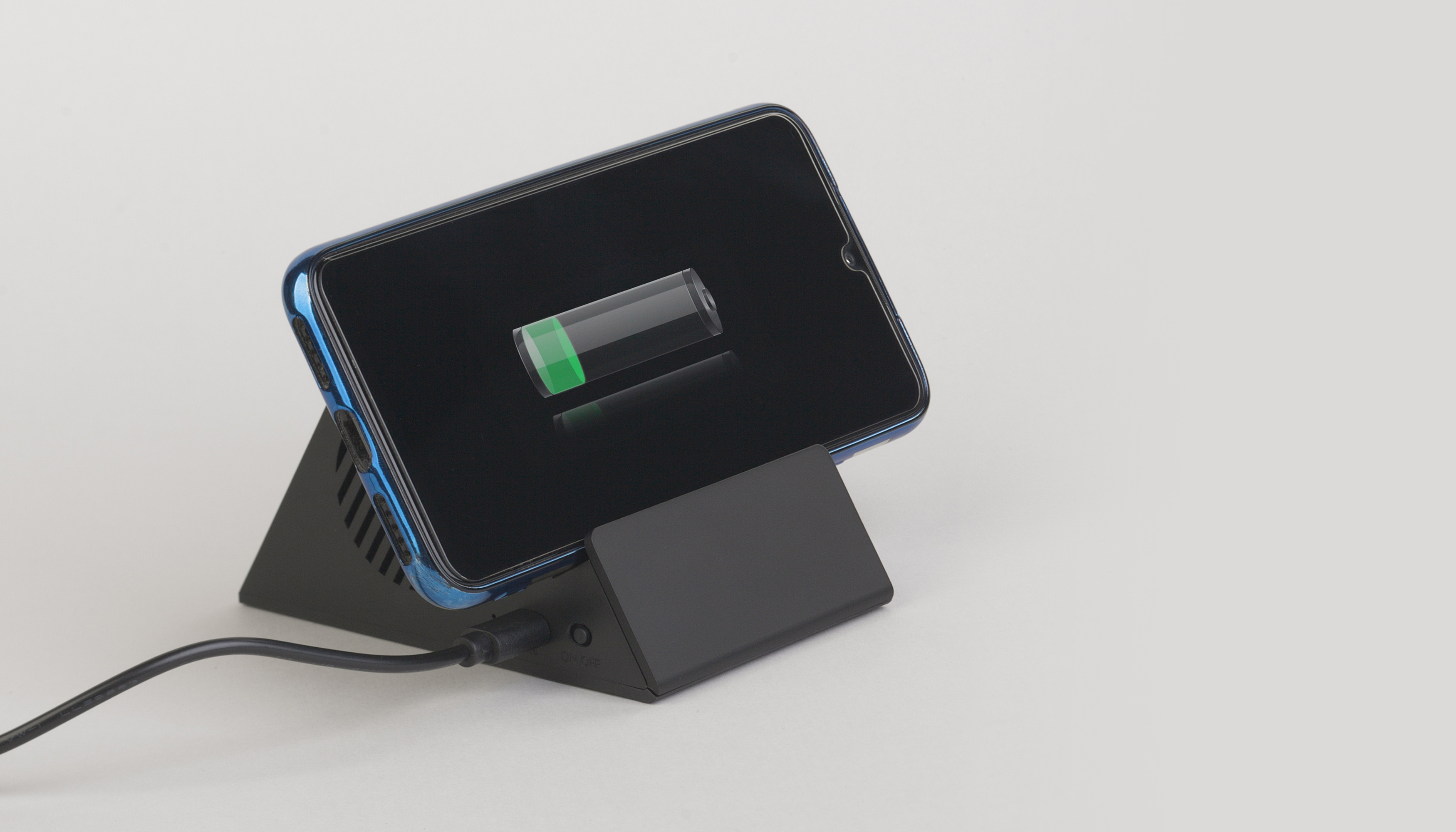 Bluetooth колонка-подставка "Rock" 3Вт с беспроводным зарядным устройством и подсветкой логотипа Bluetooth колонка-подставка "Rock" 3Вт с беспроводным зарядным устройством и подсветкой логотипа