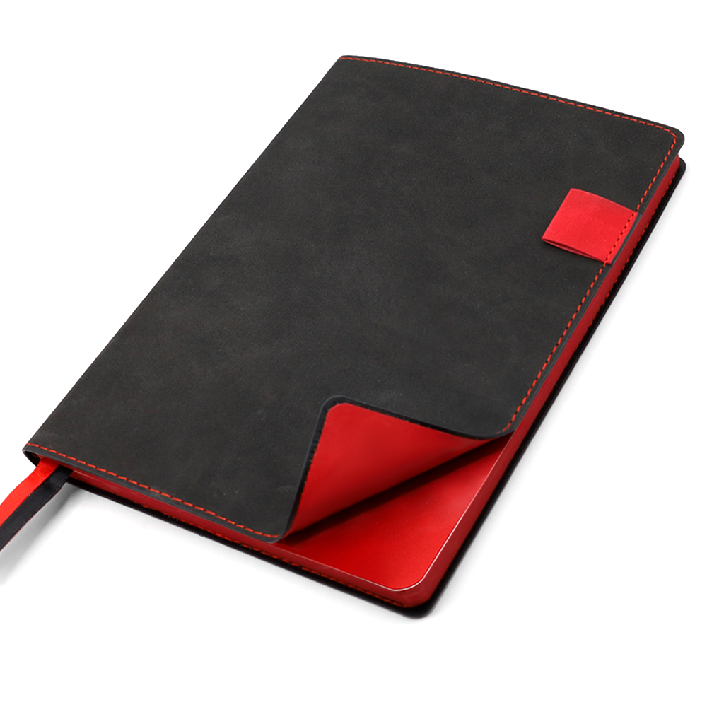 Ежедневник A5 недатированный Efemero в мягком переплёте, черно-красный Ежедневник A5 недатированный Efemero в мягком переплёте, черно-красный