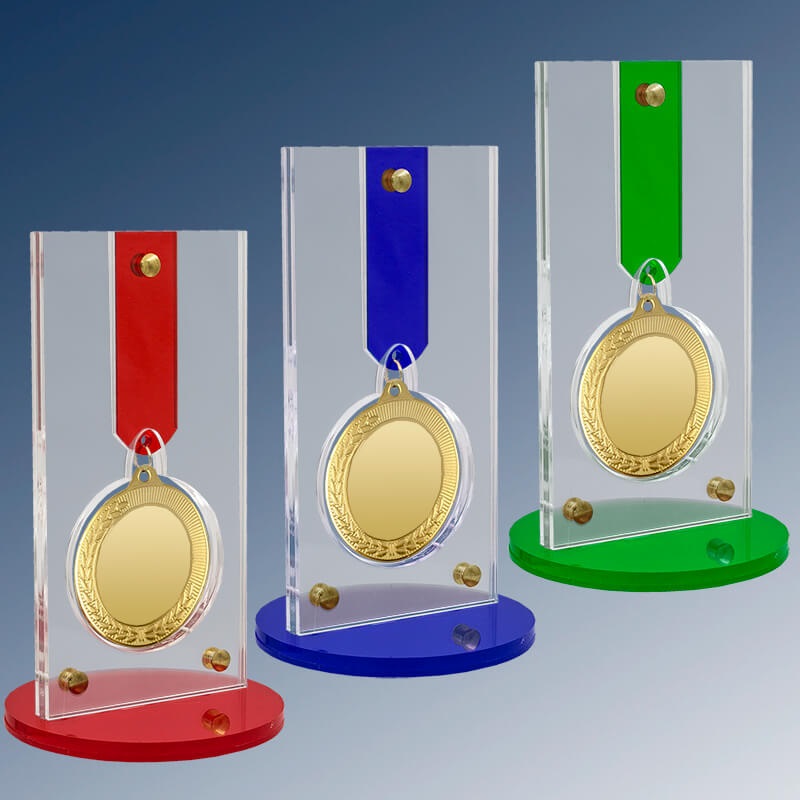 Акриловая награда с медалью 70мм