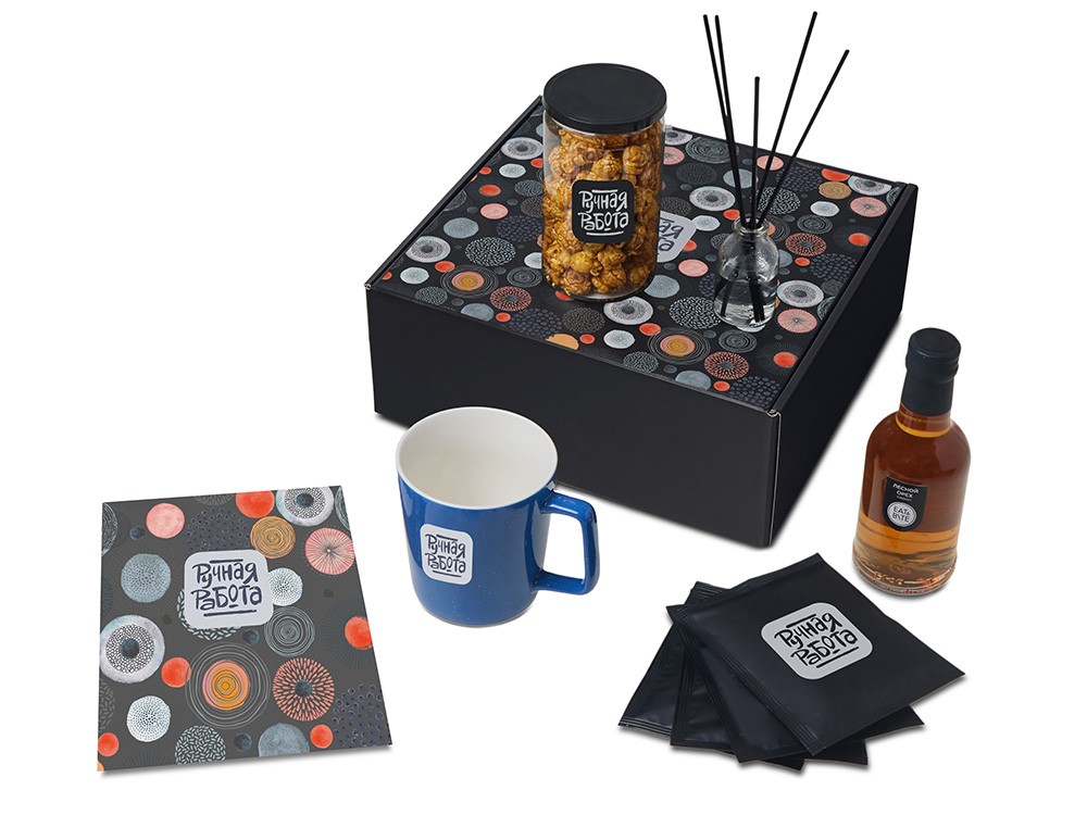 Подарочный набор Re:y. Treat с кружкой, сиропом и попкорном Подарочный набор Re:y. Treat с кружкой, сиропом и попкорном