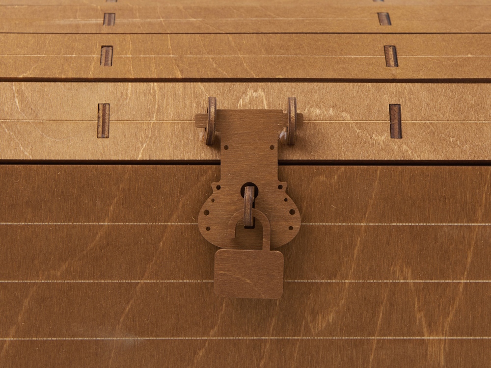 Подарочный набор: кукла фарфоровая, крем-мед, голубой