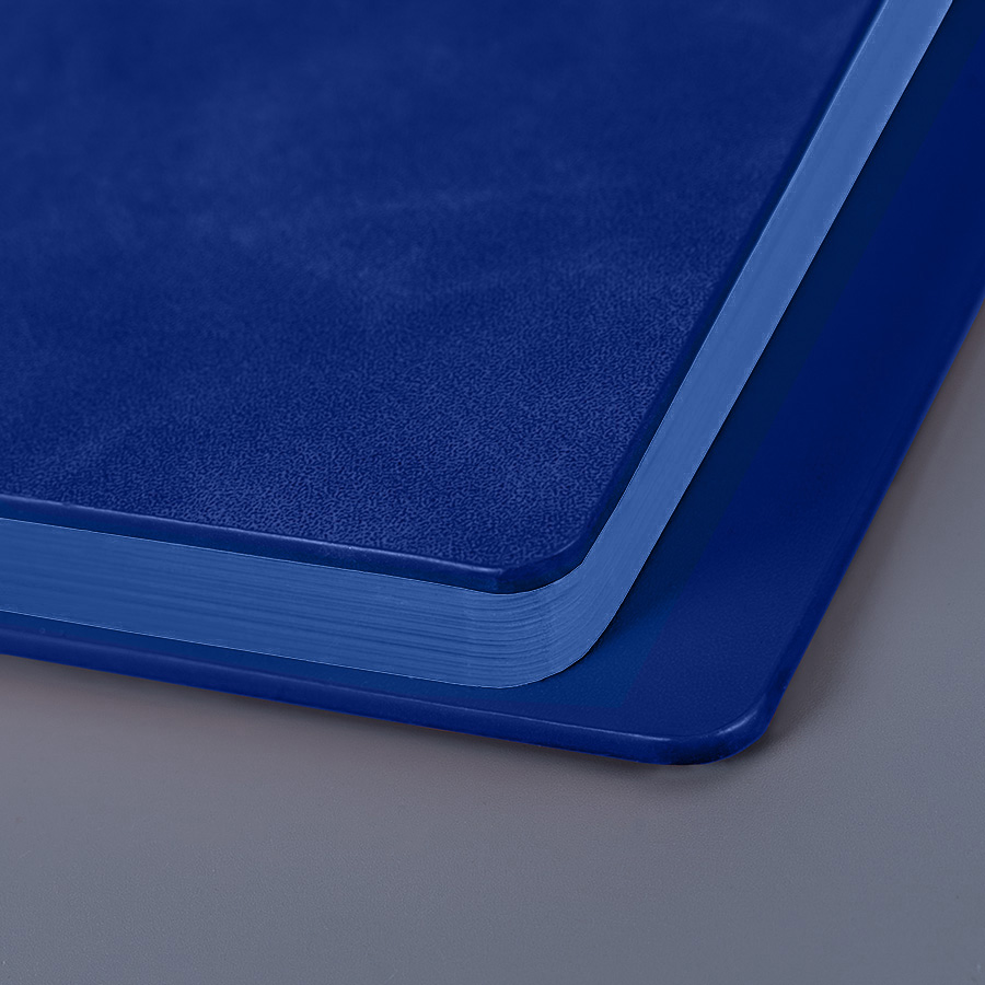 Ежедневник недатированный Solas, формат А5, с магнитом синий ройал, кремовый блок  в линейку