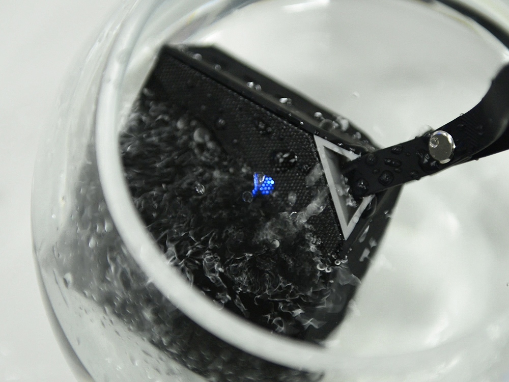 Портативный беспроводной водонепроницаемый Bluetooth динамик Aquatic