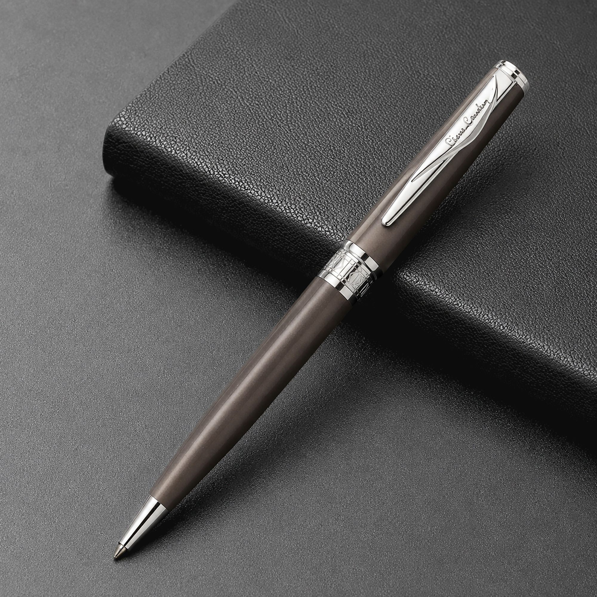 Ручка шариковая SECRET Business с поворотным механизмом. Pierre Cardin