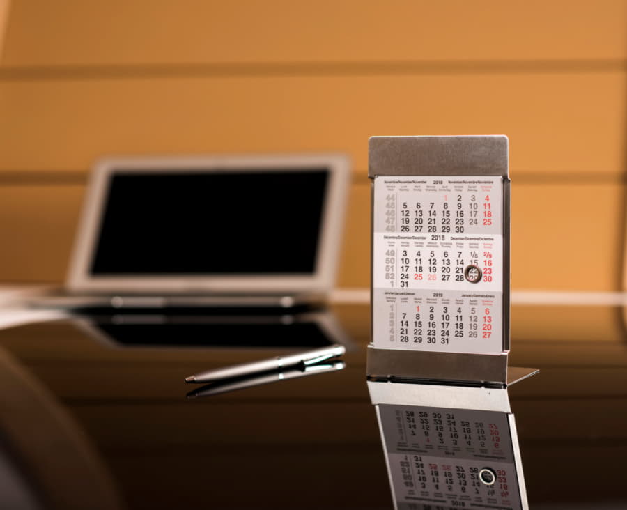 Календарь настольный на 2 года;  сетка 25-26