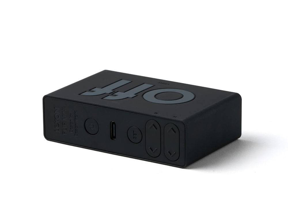 Часы настольные Flip Mini, черный