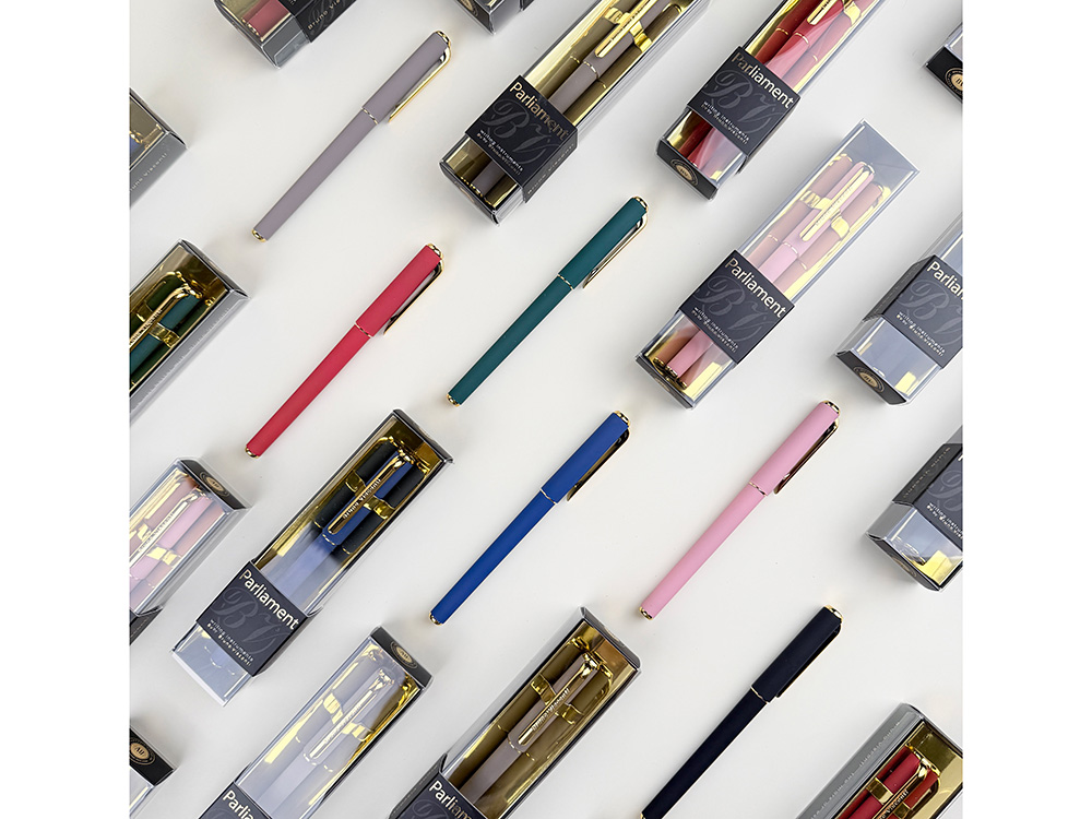 Ручка пластиковая шариковая Parliament, 0,7 мм, синие чернила, темно-синий/золотистый