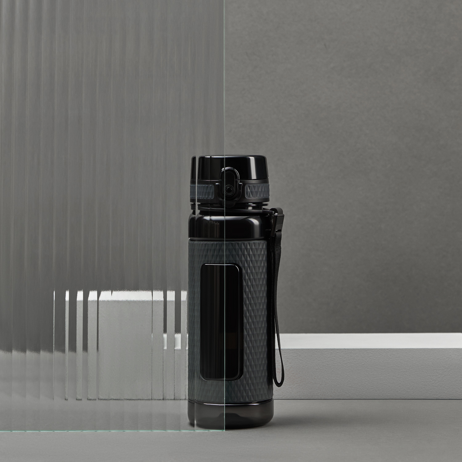 Бутылка для воды Вектор (Vector), черная