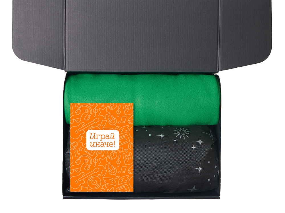 Подарочный набор с пледом, свечой и диффузором, зеленый Подарочный набор с пледом, свечой и диффузором, зеленый